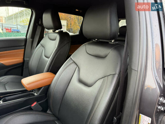 Сірий Джип Compass, об'ємом двигуна 2 л та пробігом 12 тис. км за 22999 $, фото 33 на Automoto.ua