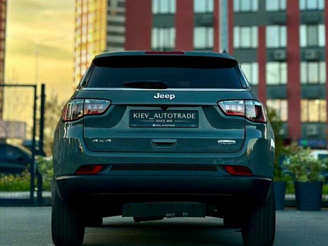 Серый Джип Компас, объемом двигателя 2 л и пробегом 9 тыс. км за 24900 $, фото 2 на Automoto.ua