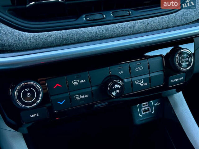 Серый Джип Компас, объемом двигателя 2 л и пробегом 9 тыс. км за 24900 $, фото 28 на Automoto.ua