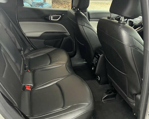 Серый Джип Компас, объемом двигателя 2 л и пробегом 36 тыс. км за 21500 $, фото 18 на Automoto.ua