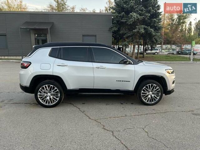 Серый Джип Компас, объемом двигателя 2 л и пробегом 2 тыс. км за 24000 $, фото 5 на Automoto.ua