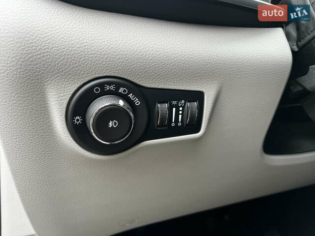 Серый Джип Компас, объемом двигателя 2 л и пробегом 9 тыс. км за 25000 $, фото 10 на Automoto.ua