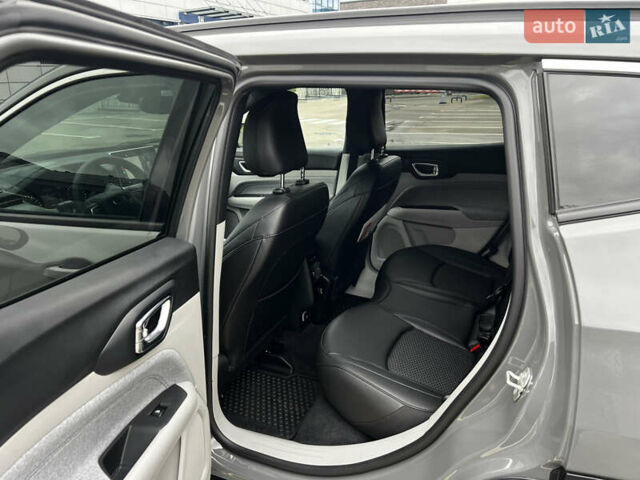 Сірий Джип Compass, об'ємом двигуна 2 л та пробігом 9 тис. км за 22850 $, фото 15 на Automoto.ua