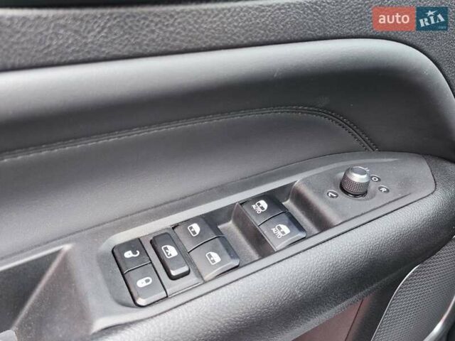 Серый Джип Компас, объемом двигателя 1.47 л и пробегом 22 тыс. км за 27990 $, фото 17 на Automoto.ua