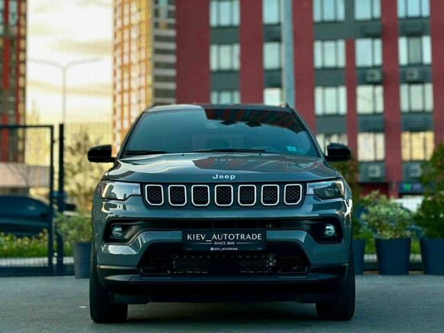 Серый Джип Компас, объемом двигателя 2 л и пробегом 9 тыс. км за 24900 $, фото 1 на Automoto.ua