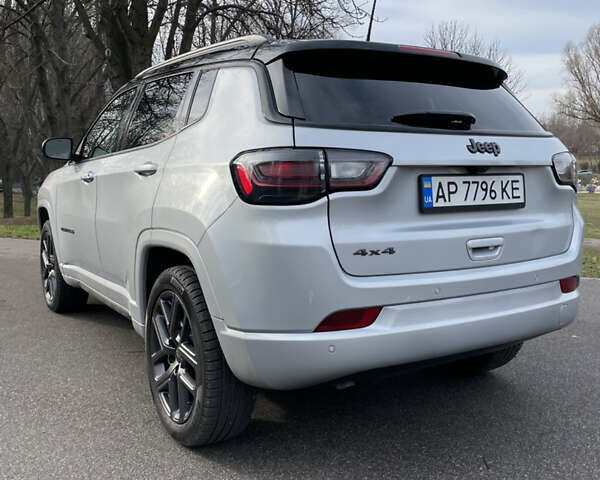 Сірий Джип Compass, об'ємом двигуна 2 л та пробігом 3 тис. км за 28000 $, фото 2 на Automoto.ua