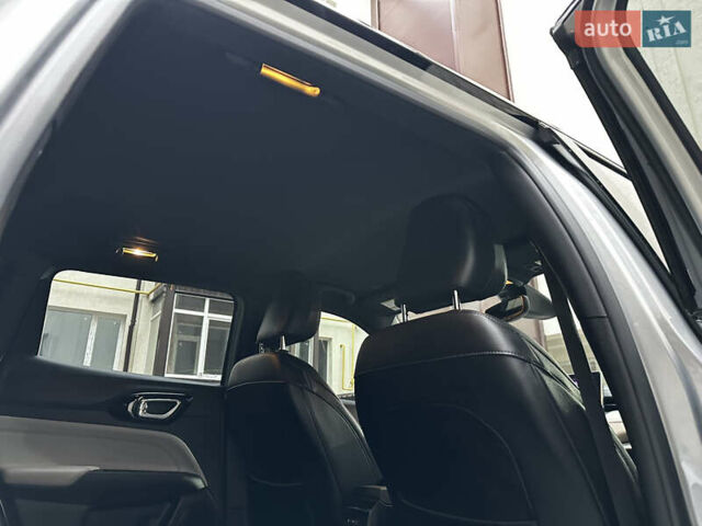 Сірий Джип Compass, об'ємом двигуна 2 л та пробігом 25 тис. км за 24000 $, фото 22 на Automoto.ua
