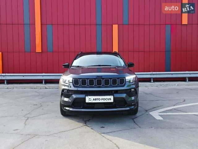 Серый Джип Компас, объемом двигателя 1.47 л и пробегом 22 тыс. км за 27990 $, фото 2 на Automoto.ua