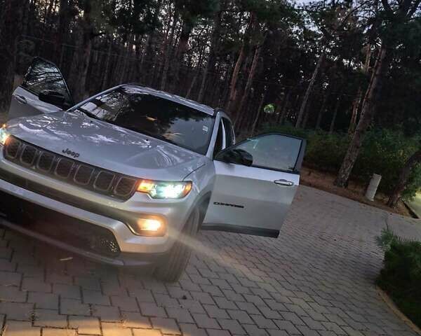 Сірий Джип Compass, об'ємом двигуна 2 л та пробігом 1 тис. км за 26000 $, фото 5 на Automoto.ua