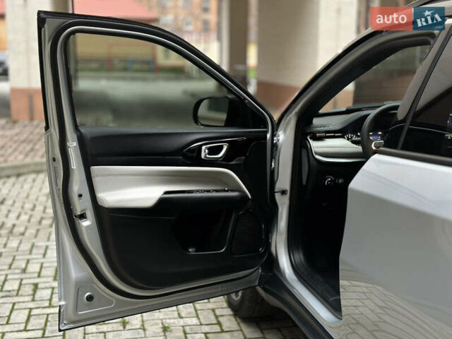 Сірий Джип Compass, об'ємом двигуна 2 л та пробігом 25 тис. км за 24000 $, фото 14 на Automoto.ua