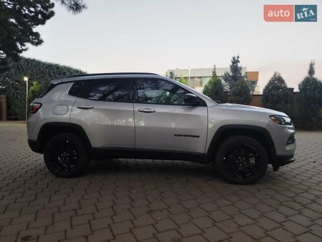 Сірий Джип Compass, об'ємом двигуна 2 л та пробігом 1 тис. км за 26000 $, фото 1 на Automoto.ua