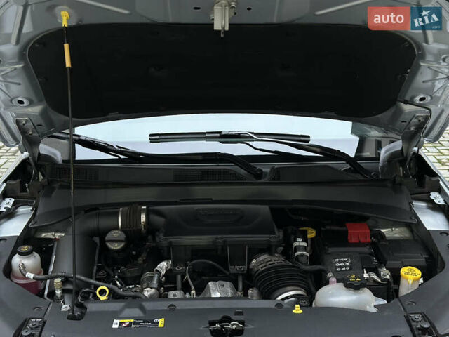 Сірий Джип Compass, об'ємом двигуна 2 л та пробігом 25 тис. км за 24000 $, фото 31 на Automoto.ua