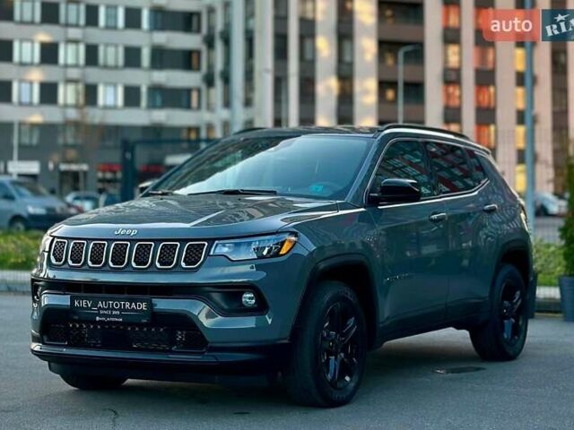 Серый Джип Компас, объемом двигателя 2 л и пробегом 9 тыс. км за 24900 $, фото 5 на Automoto.ua