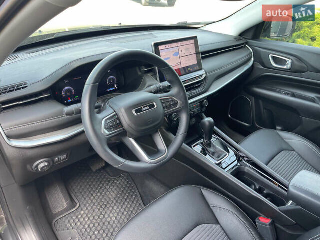 Серый Джип Компас, объемом двигателя 1.47 л и пробегом 13 тыс. км за 29712 $, фото 15 на Automoto.ua