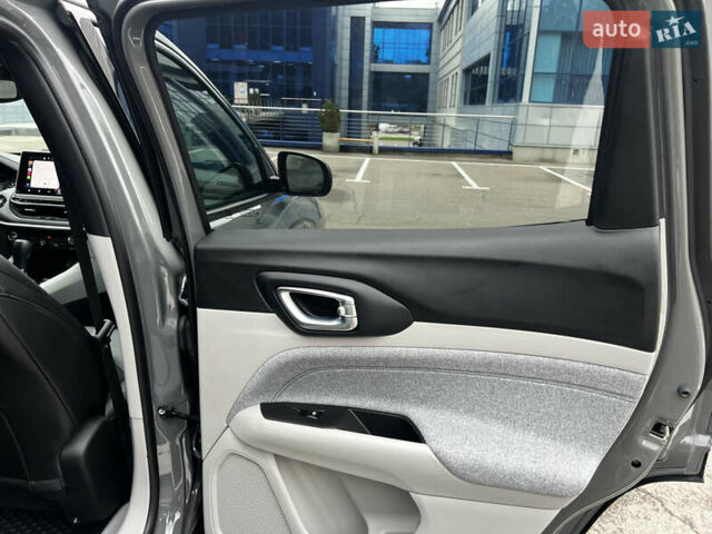 Серый Джип Компас, объемом двигателя 2 л и пробегом 9 тыс. км за 25000 $, фото 18 на Automoto.ua