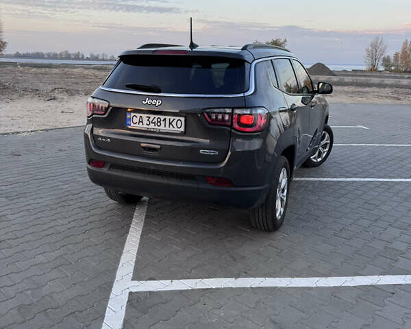 Серый Джип Компас, объемом двигателя 2 л и пробегом 22 тыс. км за 21700 $, фото 4 на Automoto.ua