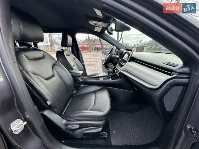 Серый Джип Компас, объемом двигателя 2 л и пробегом 1 тыс. км за 23000 $, фото 28 на Automoto.ua