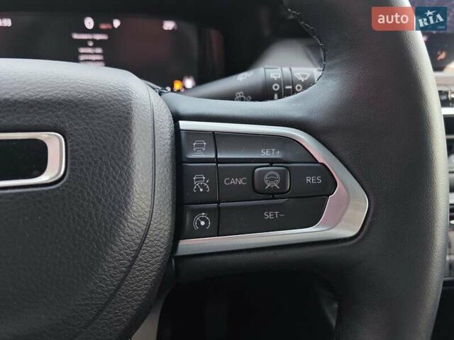 Серый Джип Компас, объемом двигателя 1.47 л и пробегом 22 тыс. км за 27990 $, фото 16 на Automoto.ua