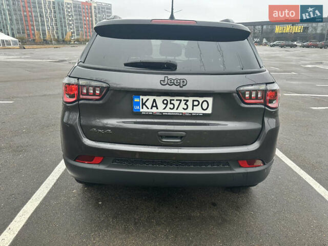Серый Джип Компас, объемом двигателя 2 л и пробегом 23 тыс. км за 23300 $, фото 3 на Automoto.ua