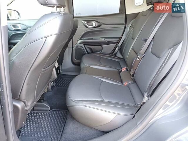 Серый Джип Компас, объемом двигателя 1.47 л и пробегом 22 тыс. км за 29500 $, фото 30 на Automoto.ua