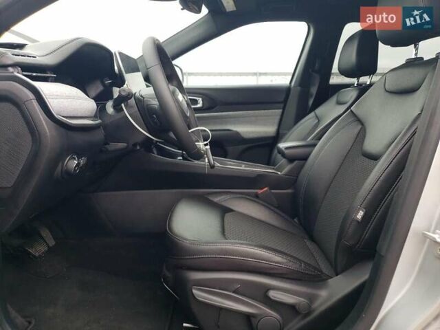 Сірий Джип Compass, об'ємом двигуна 2 л та пробігом 16 тис. км за 6000 $, фото 2 на Automoto.ua