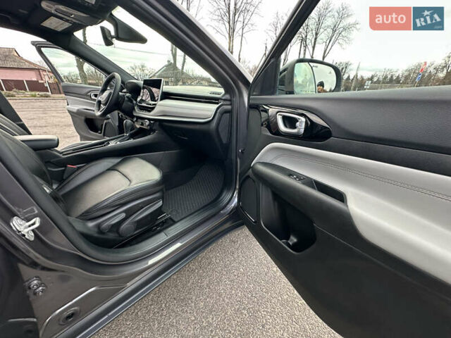 Серый Джип Компас, объемом двигателя 2 л и пробегом 1 тыс. км за 23000 $, фото 37 на Automoto.ua