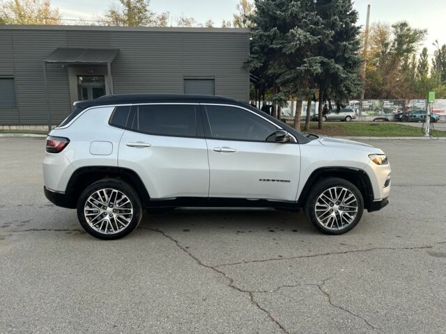 Сірий Джип Compass, об'ємом двигуна 2 л та пробігом 2 тис. км за 24000 $, фото 3 на Automoto.ua