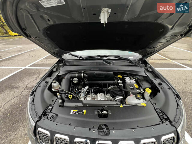 Серый Джип Компас, объемом двигателя 2 л и пробегом 9 тыс. км за 25000 $, фото 26 на Automoto.ua