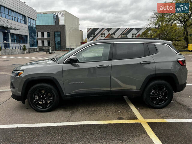 Серый Джип Компас, объемом двигателя 2 л и пробегом 9 тыс. км за 25000 $, фото 2 на Automoto.ua