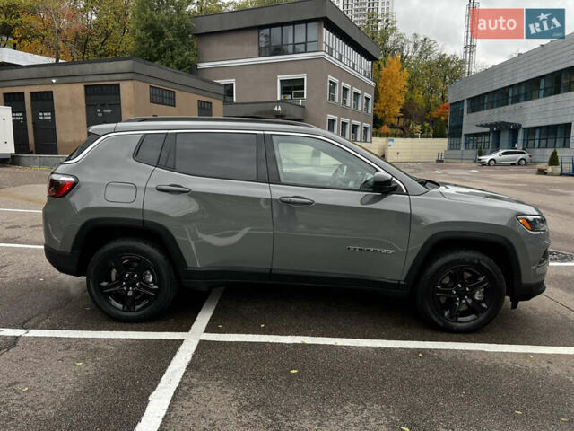 Серый Джип Компас, объемом двигателя 2 л и пробегом 9 тыс. км за 25000 $, фото 6 на Automoto.ua