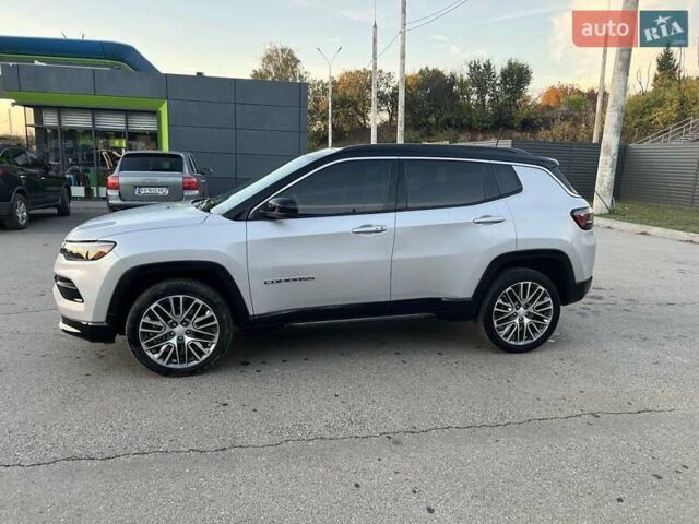 Серый Джип Компас, объемом двигателя 2 л и пробегом 2 тыс. км за 24000 $, фото 2 на Automoto.ua