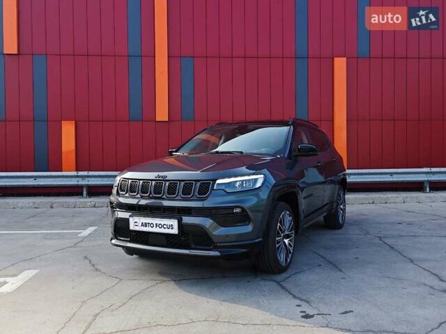 Серый Джип Компас, объемом двигателя 1.47 л и пробегом 22 тыс. км за 27990 $, фото 3 на Automoto.ua