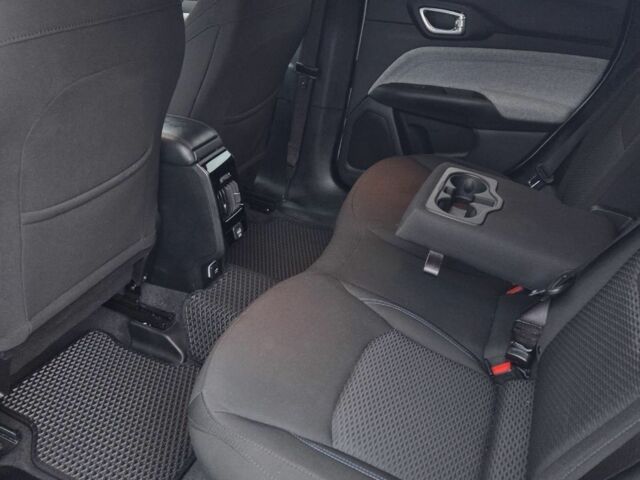 Серый Джип Компас, объемом двигателя 2 л и пробегом 12 тыс. км за 19900 $, фото 11 на Automoto.ua