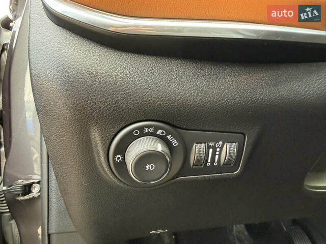 Сірий Джип Compass, об'ємом двигуна 2 л та пробігом 12 тис. км за 22999 $, фото 35 на Automoto.ua