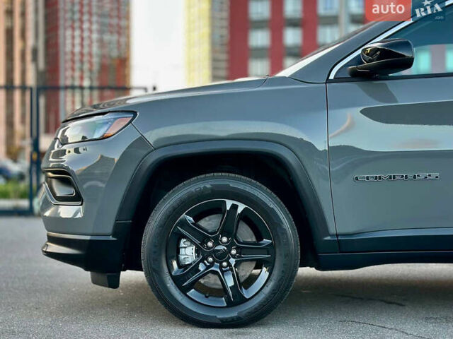 Серый Джип Компас, объемом двигателя 2 л и пробегом 9 тыс. км за 24900 $, фото 8 на Automoto.ua