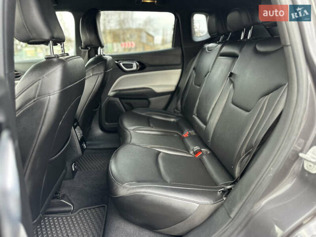 Серый Джип Компас, объемом двигателя 2 л и пробегом 1 тыс. км за 23000 $, фото 36 на Automoto.ua