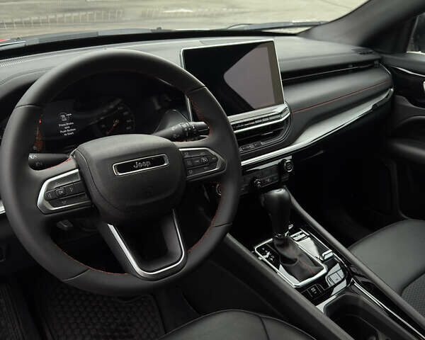 Сірий Джип Compass, об'ємом двигуна 2 л та пробігом 5 тис. км за 25500 $, фото 24 на Automoto.ua