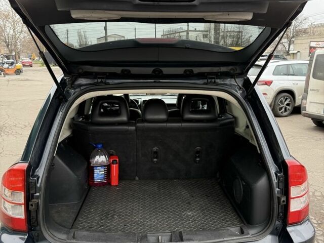 Синій Джип Compass, об'ємом двигуна 2 л та пробігом 302 тис. км за 4100 $, фото 3 на Automoto.ua