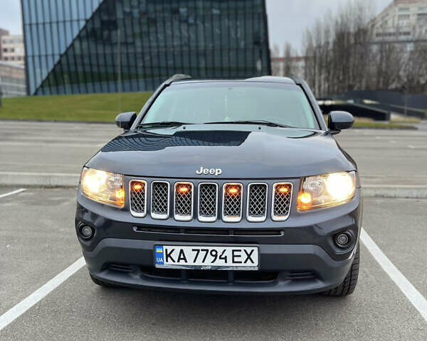 Синий Джип Компас, объемом двигателя 2.36 л и пробегом 244 тыс. км за 10000 $, фото 2 на Automoto.ua