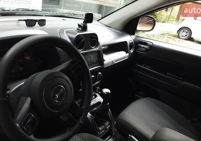 Синій Джип Compass, об'ємом двигуна 2 л та пробігом 113 тис. км за 8900 $, фото 1 на Automoto.ua
