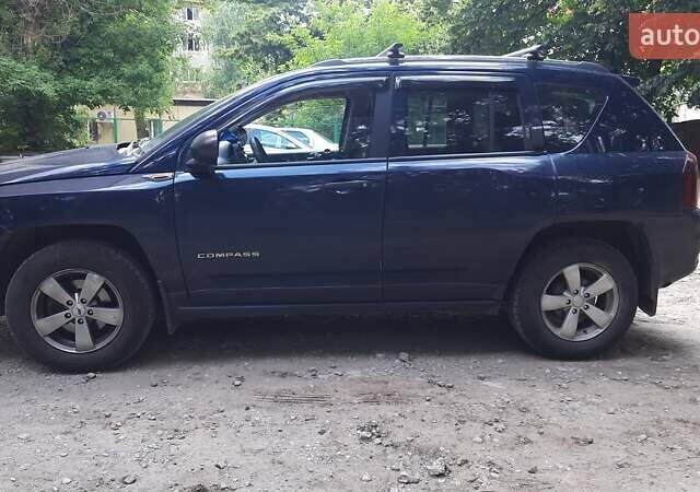 Синій Джип Compass, об'ємом двигуна 2 л та пробігом 113 тис. км за 8900 $, фото 2 на Automoto.ua
