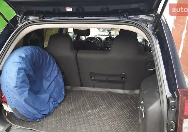 Синій Джип Compass, об'ємом двигуна 2 л та пробігом 113 тис. км за 8900 $, фото 3 на Automoto.ua