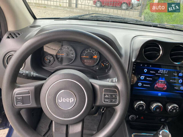 Синій Джип Compass, об'ємом двигуна 2 л та пробігом 157 тис. км за 9600 $, фото 11 на Automoto.ua