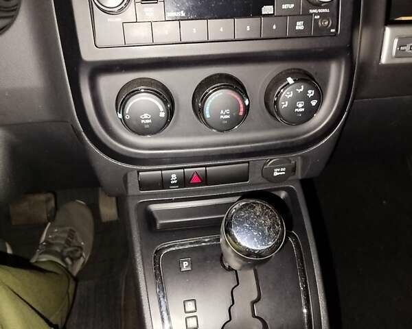 Синий Джип Компас, объемом двигателя 2.4 л и пробегом 205 тыс. км за 12500 $, фото 11 на Automoto.ua