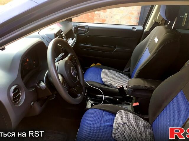 Синій Джип Compass, об'ємом двигуна 2.4 л та пробігом 0 тис. км за 12000 $, фото 4 на Automoto.ua
