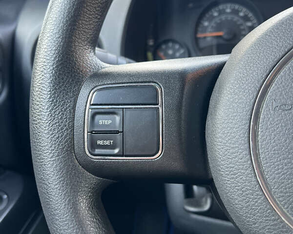 Синий Джип Компас, объемом двигателя 2.36 л и пробегом 150 тыс. км за 8400 $, фото 27 на Automoto.ua