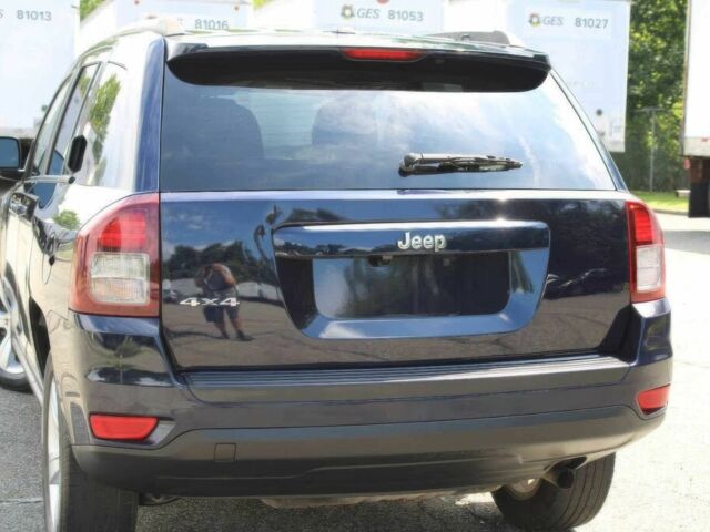 Синій Джип Compass, об'ємом двигуна 2.4 л та пробігом 73 тис. км за 3900 $, фото 2 на Automoto.ua