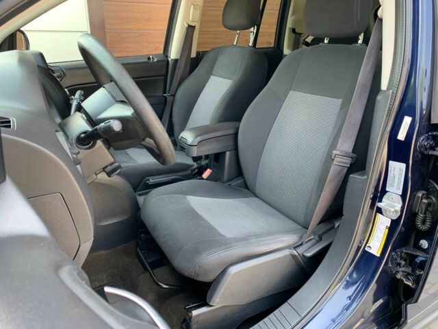 Синій Джип Compass, об'ємом двигуна 2.4 л та пробігом 207 тис. км за 9999 $, фото 8 на Automoto.ua