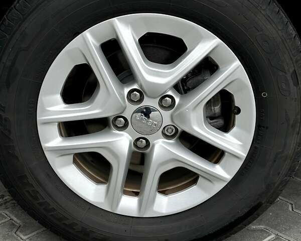 Синій Джип Compass, об'ємом двигуна 2.36 л та пробігом 135 тис. км за 13700 $, фото 11 на Automoto.ua