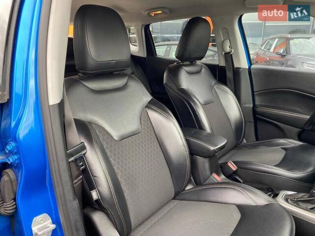 Джип Compass 2017 у Львові на Automoto.ua Синій Джип Compass, об'ємом двигуна 2.36 л та пробігом 117 тис. км за 15800 $, фото 27 на Automoto.ua